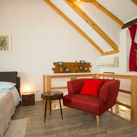Natalia Old Town Apartman