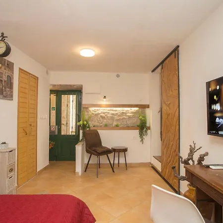 Natalia Old Town Сплит