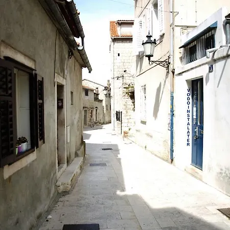 Διαμέρισμα Natalia Old Town *