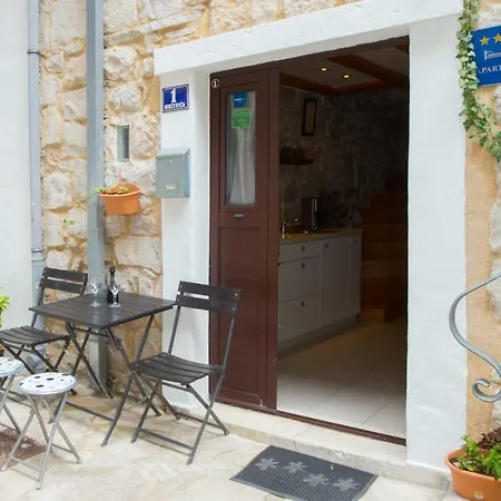 Natalia Old Town Σπλιτ